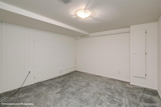 Building Photo - 245 S Corona St