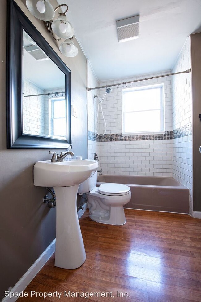 Building Photo - 3 br, 1.5 bath House - 2122 W Liberty Street