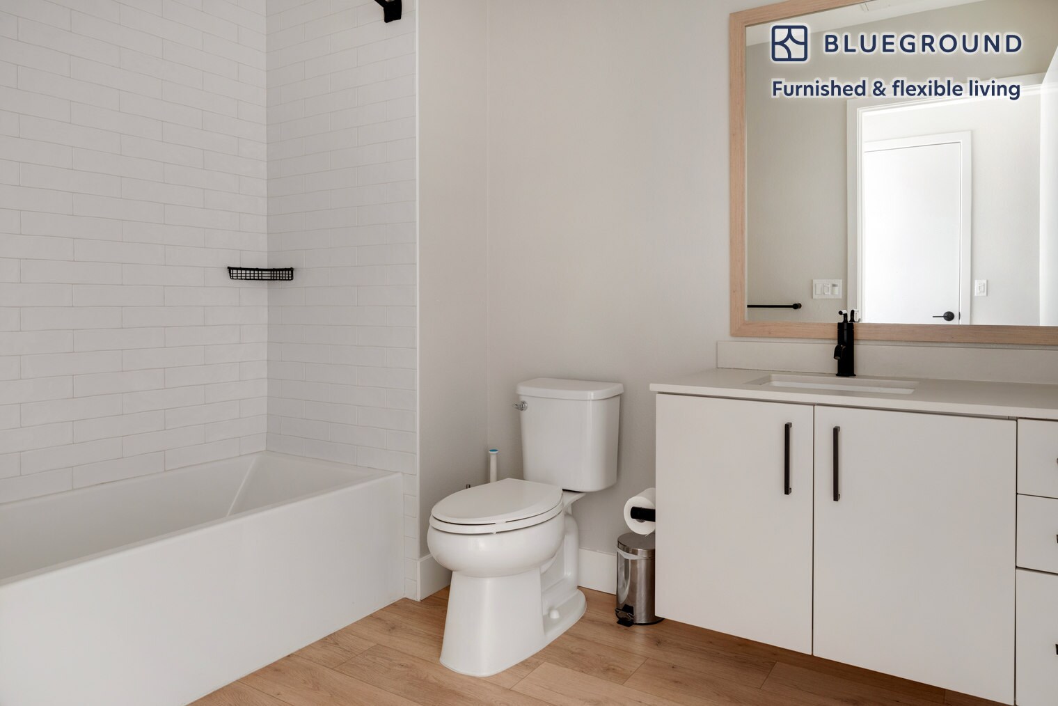 Building Photo - 555 E Evelyn Ave