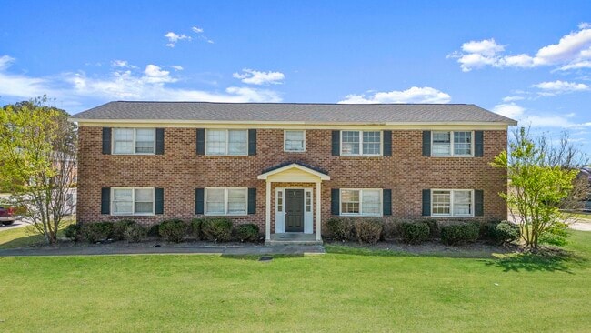 Building Photo - Interstate Residences