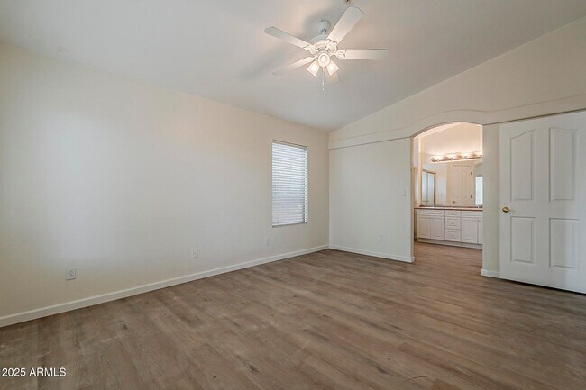 Building Photo - 15728 N 104th St