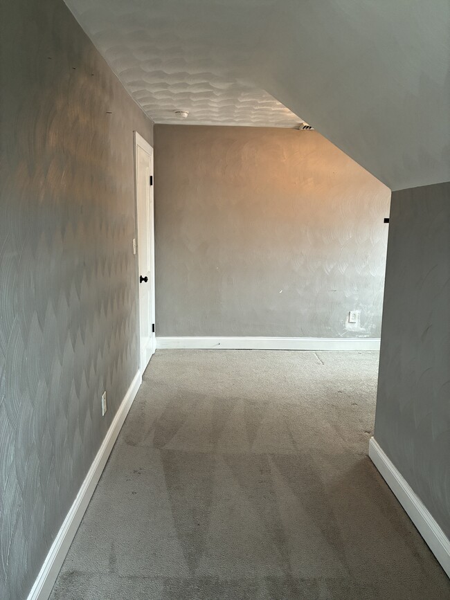 Building Photo - 2808 Beachmont Ave