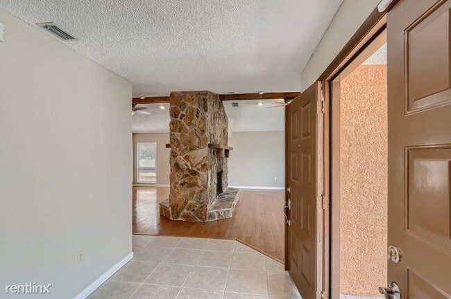 Building Photo - 3 br, 3 bath House - 10192 Swanson Court UNIT