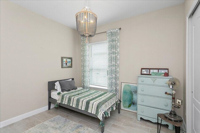 Building Photo - Lease in the highly desirable Palencia Com...