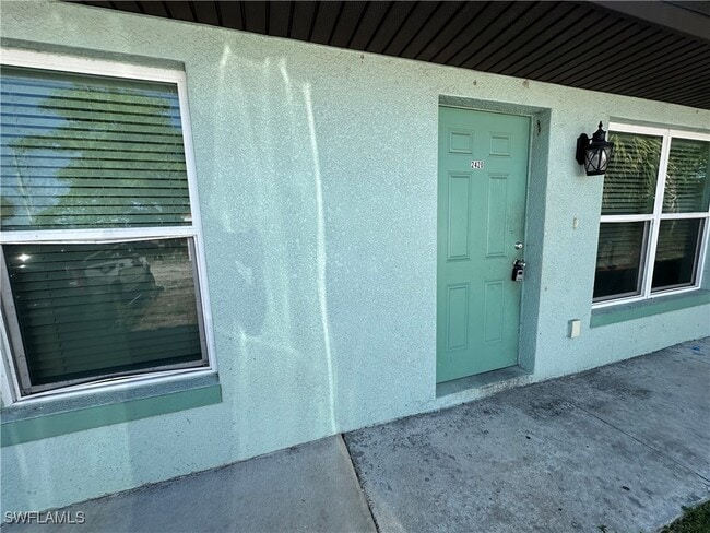 Building Photo - 2420 Linhart Ave