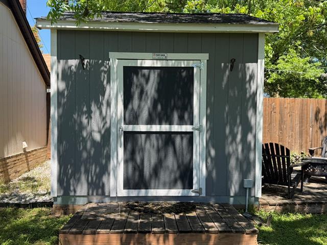 Building Photo - 4332 Calmont Ave