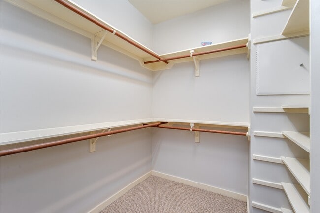 Building Photo - 4430 Center St