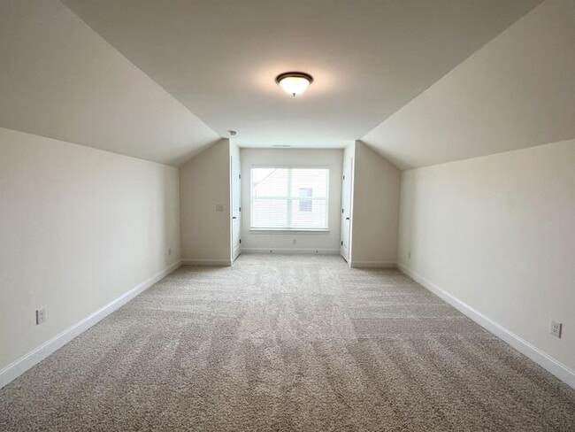 Building Photo - 324 Highview Dr