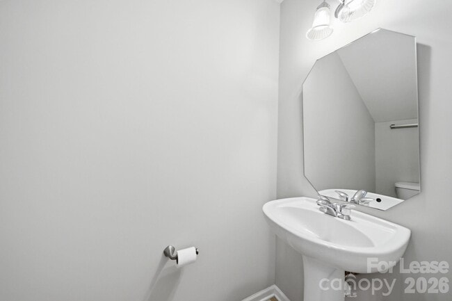 Building Photo - 16528 Kettlewell Ln