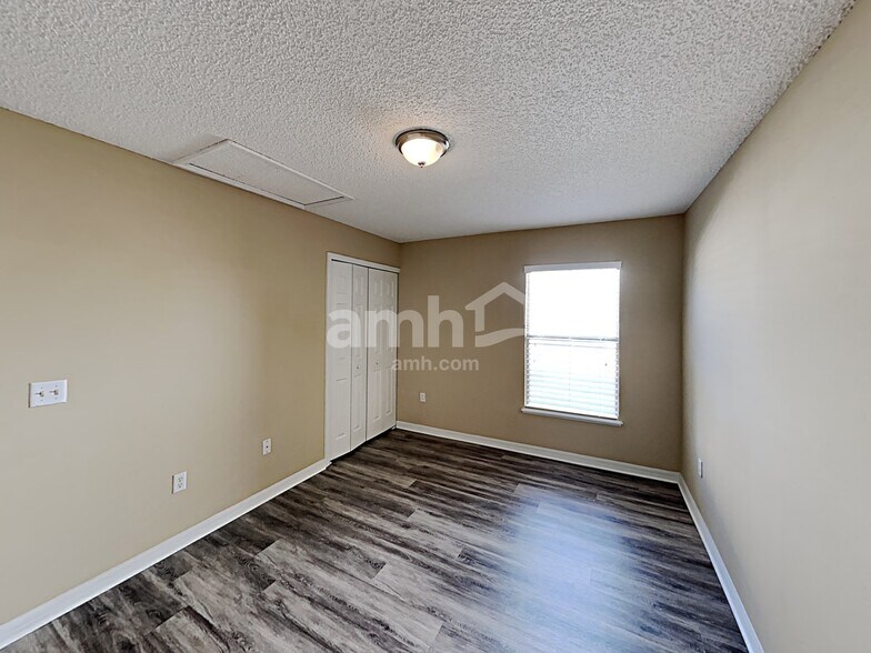 Building Photo - 3122 Rogers Ave