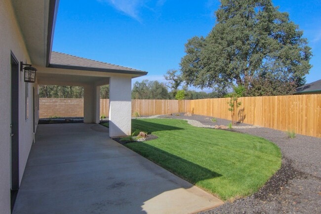 Building Photo - 1392 Bonhurst Dr