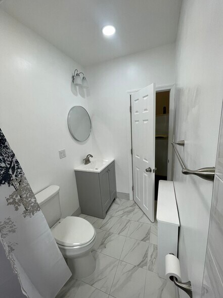 Building Photo - 840 Cumberland St