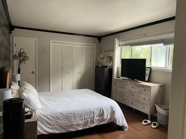 Building Photo - 2002 4th St