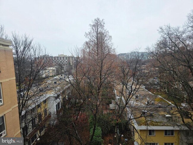 Building Photo - 350 G St SW