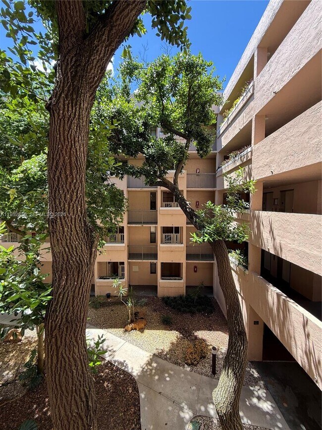 Building Photo - 6800 Cypress Rd