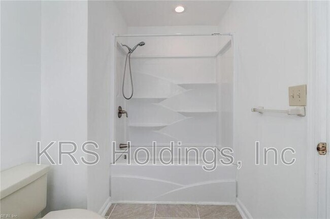 Building Photo - 819 Zircon Ct