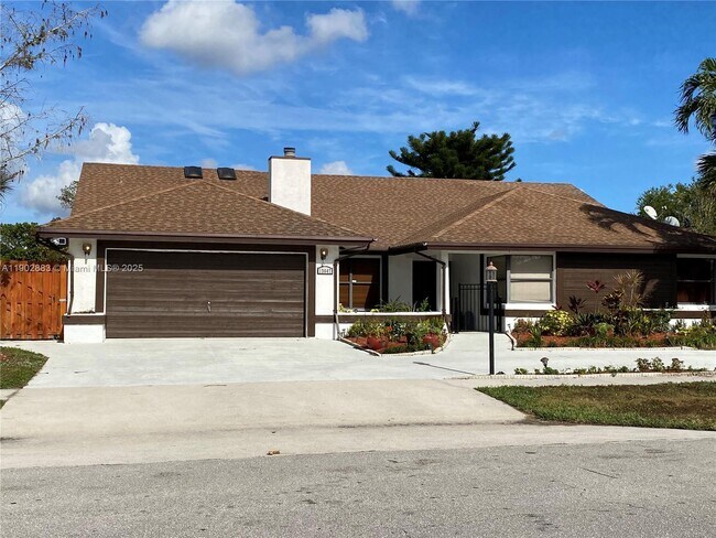 Building Photo - 13647 Barberry Dr