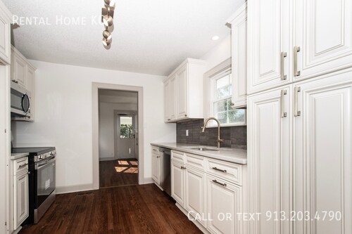 Building Photo - 5620 Rosehill Rd