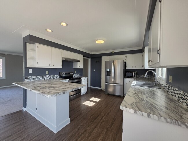 Building Photo - 3835 Lost Valley Rd SE