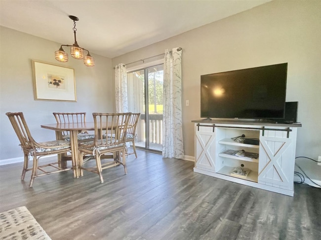 Building Photo - 1175 St Andrews Dr