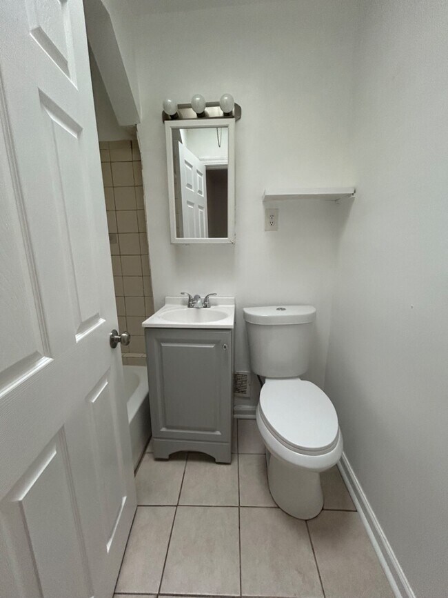 Building Photo - 66 Allison St NE