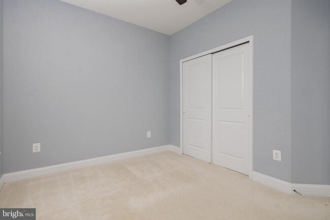 Building Photo - 1705 Cottonwood Grove Rd