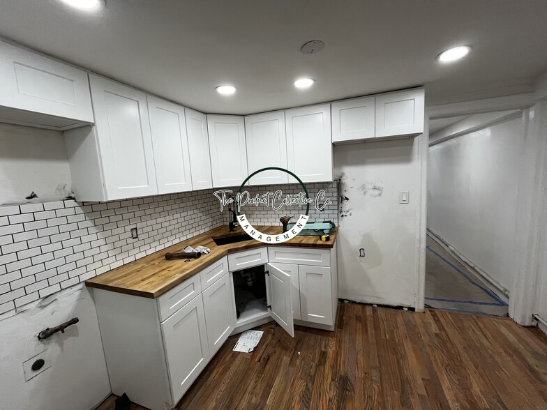 Building Photo - 125 E 39th St