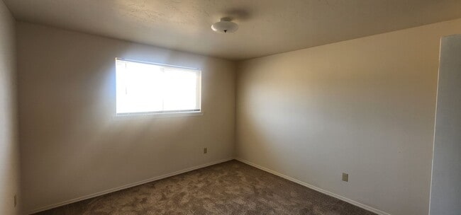 Building Photo - 4111/4113 SW Bear Drive