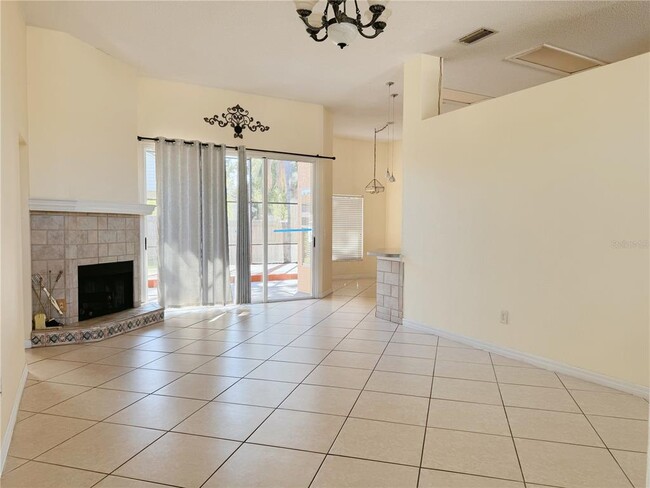 Building Photo - 2436 Deermeadow Dr