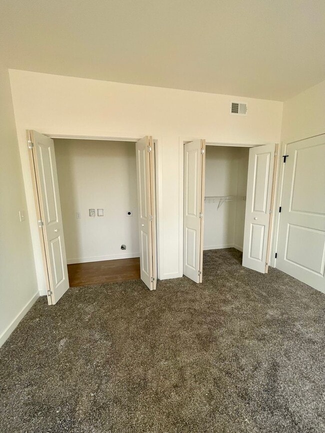 Building Photo - Park Indy Rowhomes