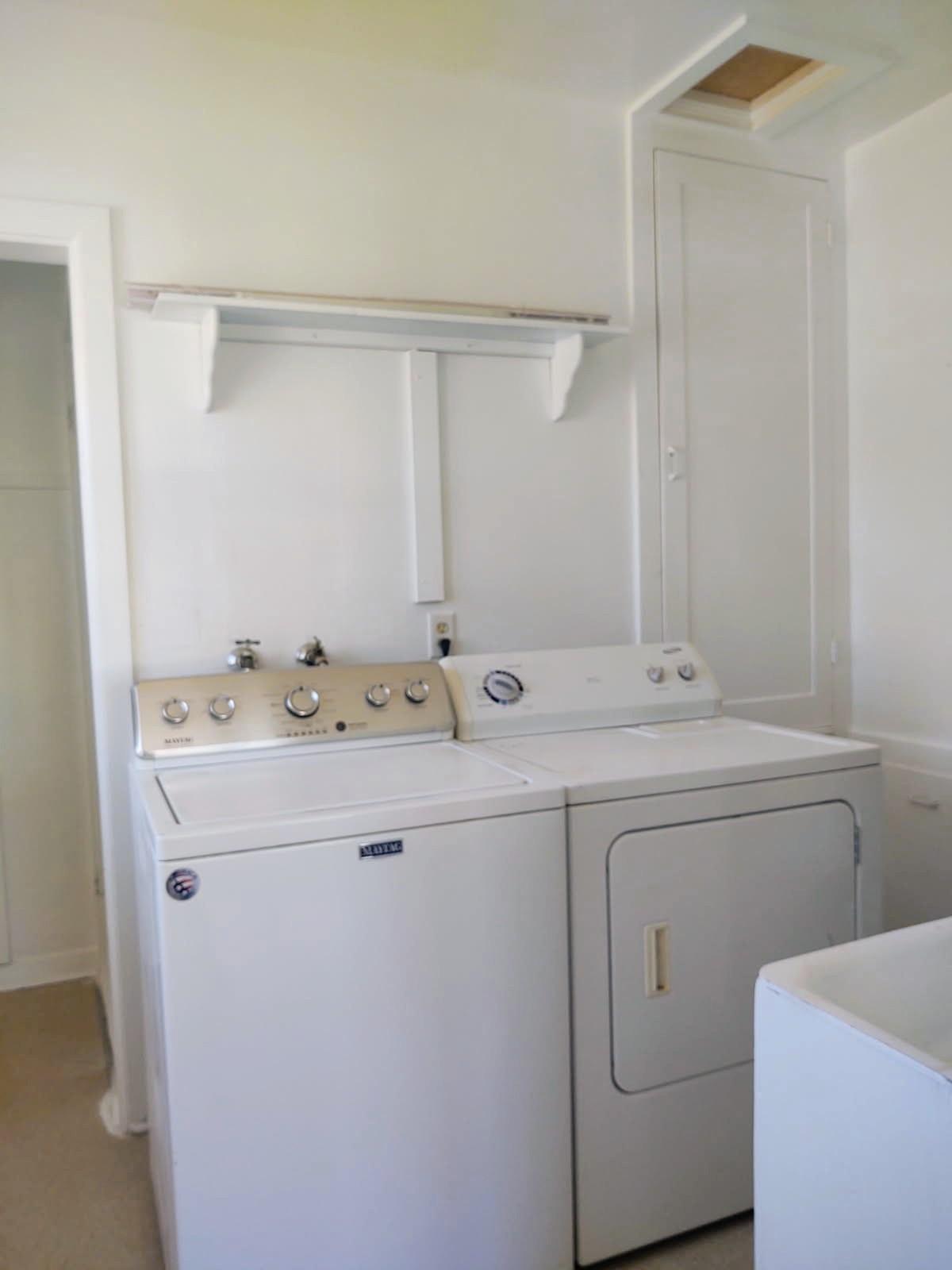 Building Photo - 159 E 100 S