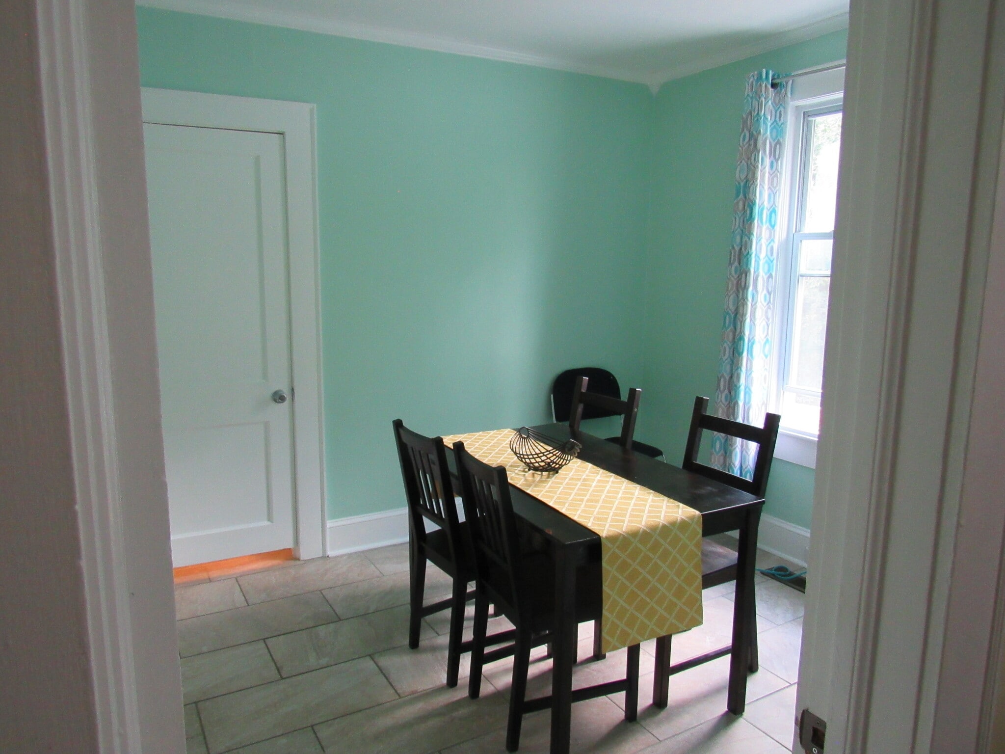 dining room - 705 W Markham Ave