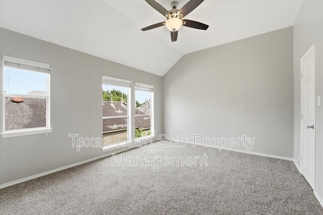 Building Photo - 1507 Sutton St