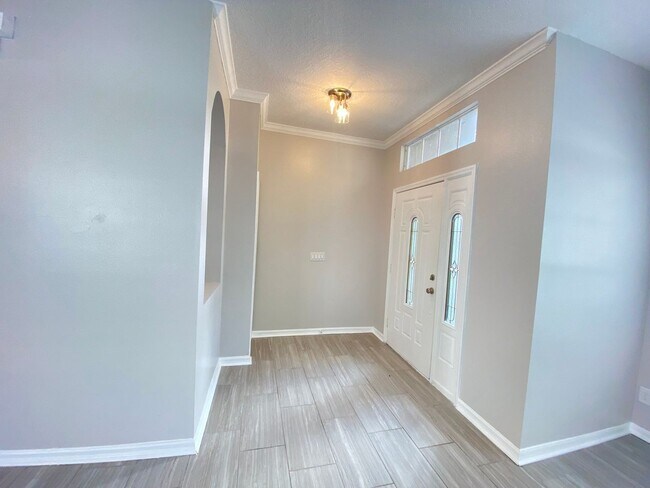 Building Photo - 1737 Lalique Ln