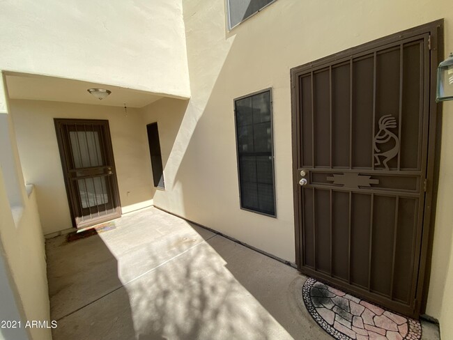 Building Photo - 5665 W Galveston St