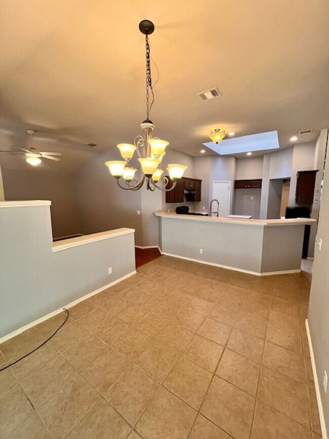 Building Photo - Steeds Crossing / One Story / 3 bedrooms, 2 bath, 2 living / Pflugerville ISD