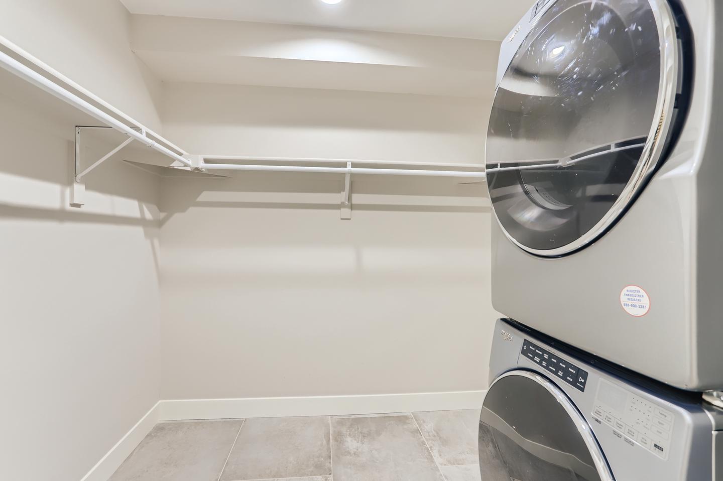 Building Photo - Exquisite Lincoln Park townhouse near 10th & Osage Station