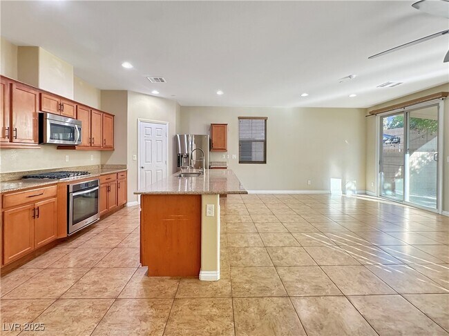 Primary Photo - 945 Spiracle Ave