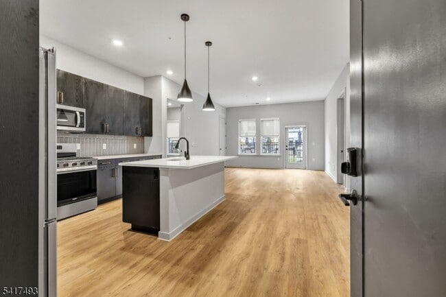 Building Photo - 51 Okner Pkwy