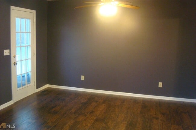 Building Photo - 130 Fawn Cir