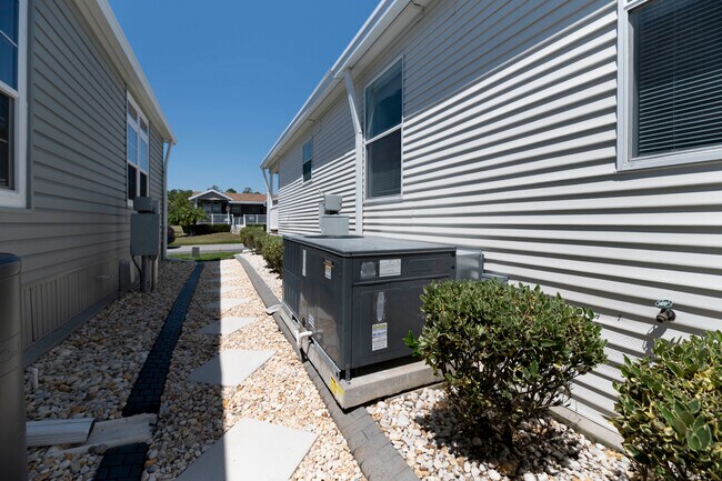 Building Photo - 2361 Peavine Cir