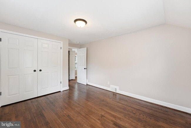 Building Photo - 2341 Belleview Ave