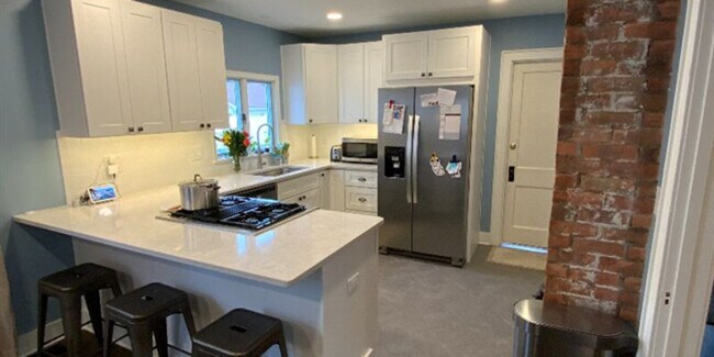 Primary Photo - Godfroy