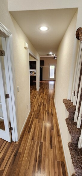 Building Photo - 125 Bay Leaf Dr