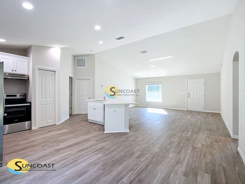 Building Photo - 15831 SW 34th Court Rd