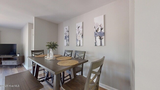 Building Photo - 704 Dover St