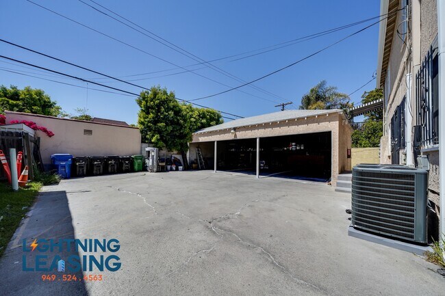 Building Photo - 1363 1/2 Hauser Blvd-1D