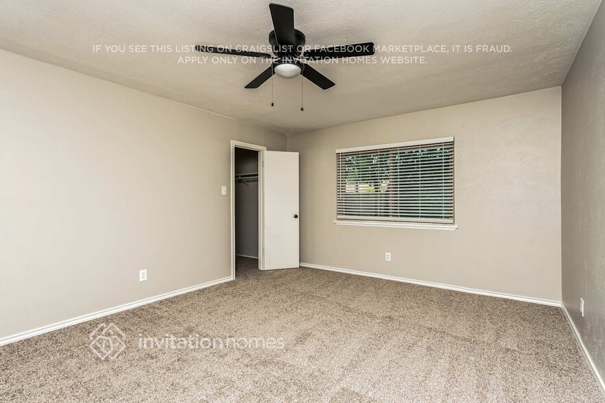 Building Photo - 5001 Thompson Dr