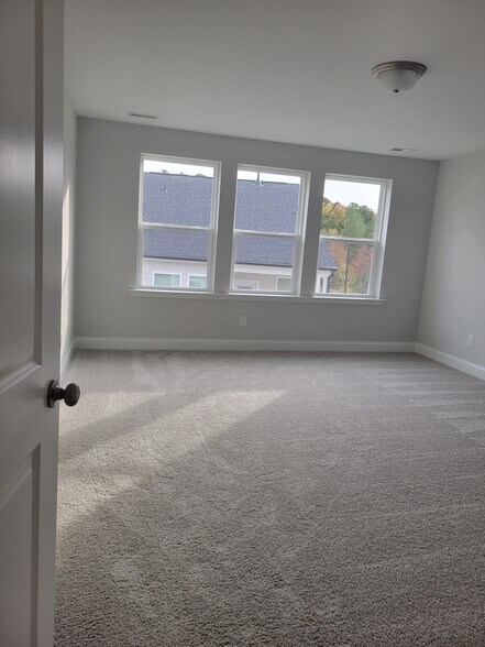 Building Photo - 2021 Rooster Spur Ct