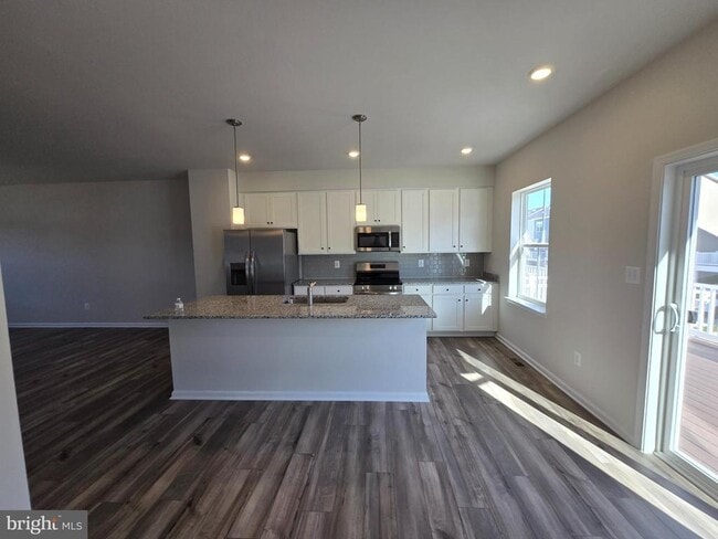 Building Photo - 1328 Red Clover Ln